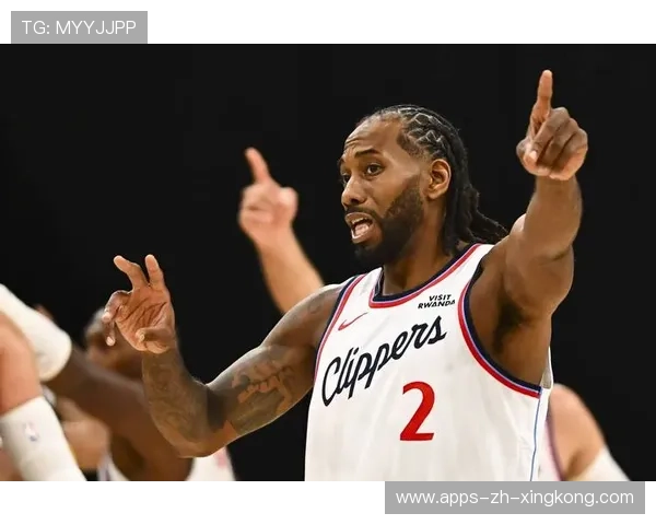 伦纳德接球即停，防守已经贴上