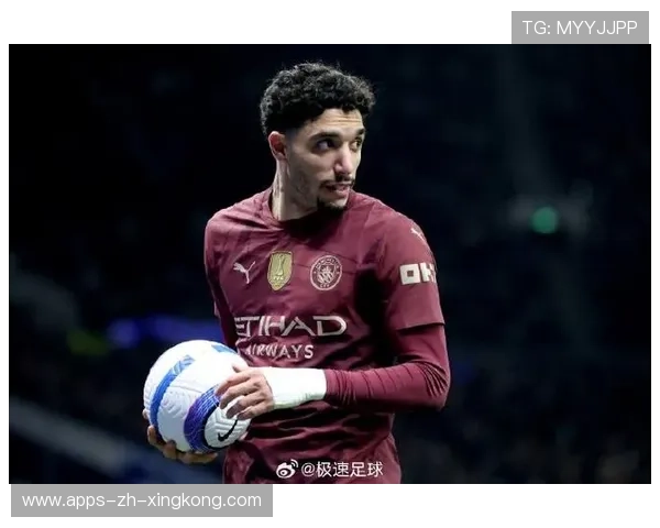 英超曼城短传换位精准,前锋把握住致命机会